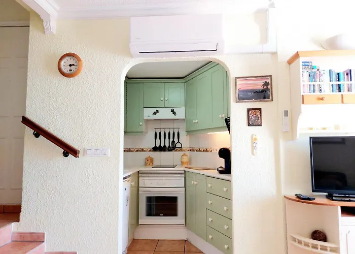 First Line Villa Floor Studio Apartment With Amazing Sea View Air Conditioned Just 50M From The Beach