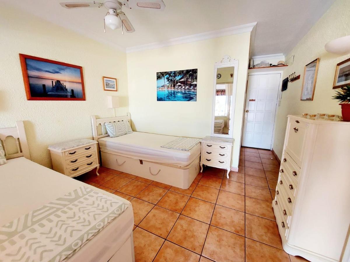 Apartamento First Line Floor With Amazing Sea View Air Conditioned Just 50m From The Costa Adeje (Tenerife)