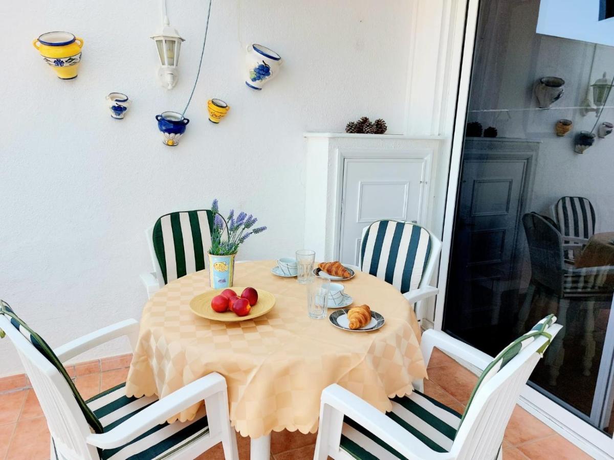 First Line Floor With Amazing Sea View Air Conditioned Just 50m From The *